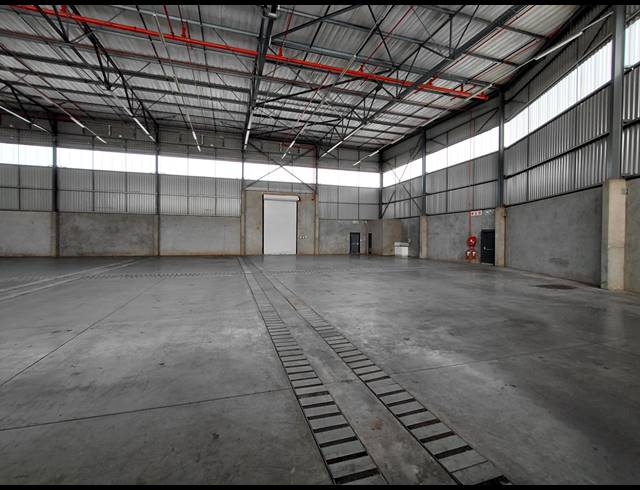 927M² WAREHOUSE TO LET IN POMONA